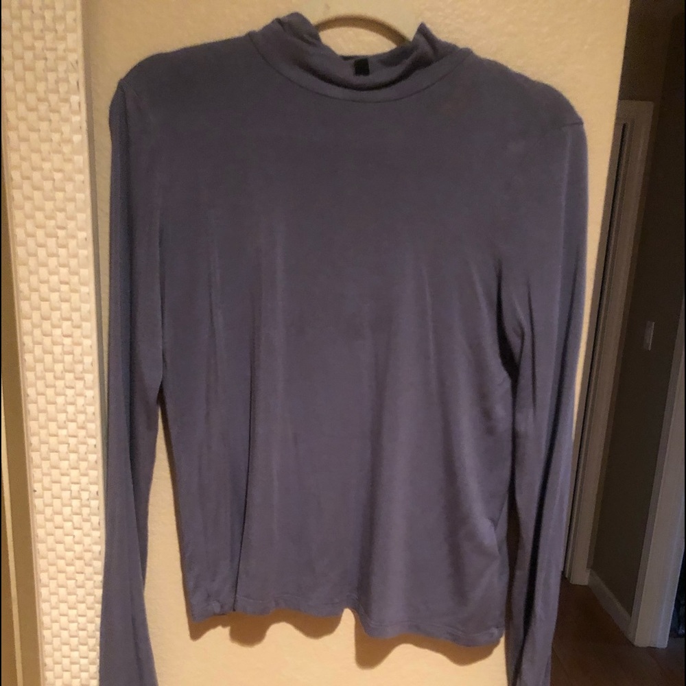 Top - Picture 2 of 2